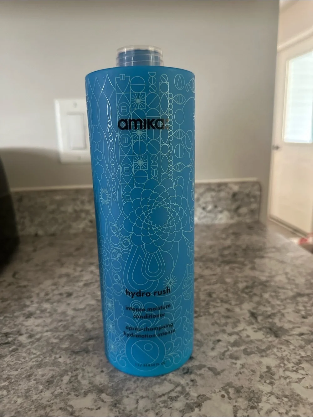 amika Hydro Rush Intense Moisture Conditioner BRAND NEW